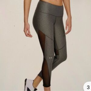 Under Armor HeatGear Compression
Mesh Sheer Panel Leggings Gray /
Black